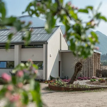 Farm stay Agritur La Dolce Mela - Adults Only Vezzano (Trento)